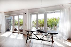 Milano Lush Contemporary Flat, wonderful home with 3 Bedrooms, 6 guests