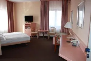 Hotel Christinenhof garni - Bed & Breakfast - Rosenow