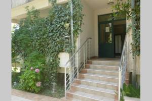 Roman Gardens Studio Apartment
