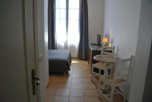 Hotels Hotel Castel Mistral : photos des chambres