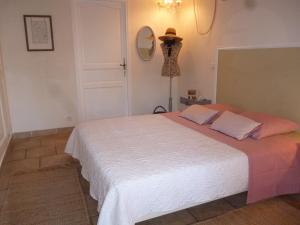 B&B / Chambres d'hotes La Bastide des Pins : photos des chambres