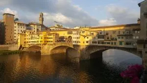 Specchi Su Pontevecchio - Florence