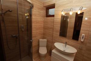 Triple Room room in West Plaza Hotel