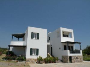 Myrto Apartments
