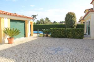 Spacious Villa in Azeitão (with private pool)