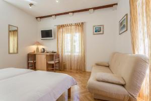 Carrara Accommodation