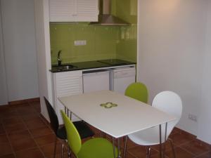 Los Pinos Apartament per 4 persones amb piscina comunitària a lurbanització Los Pinos