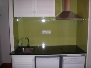 Los Pinos Apartament per 4 persones amb piscina comunitària a lurbanització Los Pinos