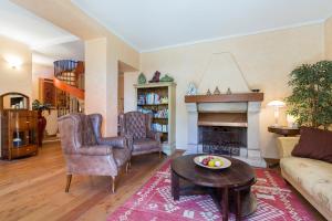 Villa Elisette by Impero House