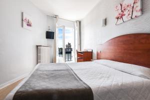 Hotels Hotel Le Rupella : photos des chambres