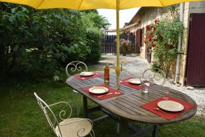 Appartements Du vert & du bon air - Linge maison inclus - Parking Prive Gratuit - Centre ville Bergerac 10mn - Domaine Bellevue Cottage en Perigord : photos des chambres