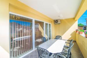 Apartment UNA 2 