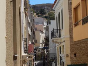 Athens-Plaka, Peters House