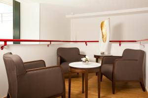 Appart'hotels Residhome Paris Rosa Parks : photos des chambres