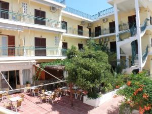 Hotel Karyatides Aegina Greece