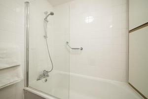 The Crown & Greyhound by Innkeepers Collection