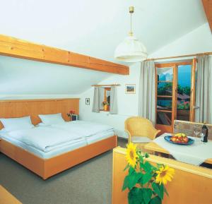 One-Room Apartment room in Gästehaus Hanna Teifel