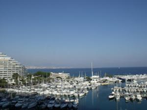 Appartements Grand studio vue mer a Marina Baie des Anges : photos des chambres