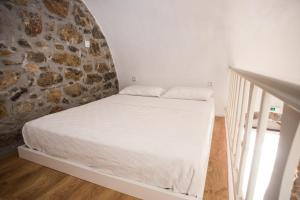 Suite with Square View - Split Level