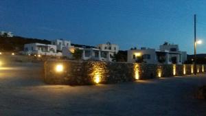 Taxiarchis Studios Irakleia-Island Greece