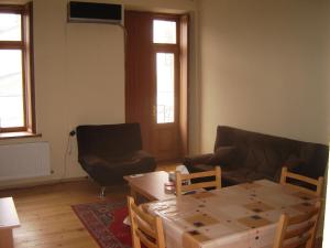 Old Metekhi Apartment