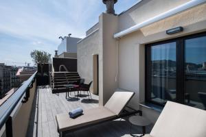 Junior Suite with Private Pool & Spa Access room in Catalonia Plaza Catalunya