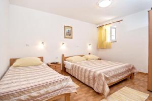 Beach Resort Apartments Bucina