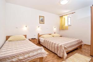Beach Resort Apartments Bucina 