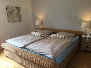 SEASIDE APARTMENTS - LIGHTHOUSE