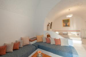 Vallas Apartments & Villas Santorini Greece