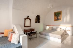 Vallas Apartments & Villas Santorini Greece