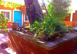 Corfu Town Garden Cottage - 卡诺尼