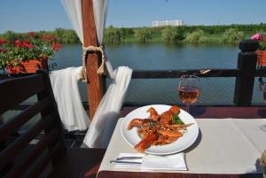 Lacul Racilor