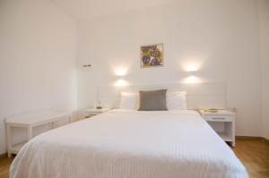 Avra Pension Ios Greece