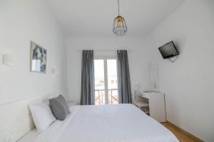 Avra Pension Ios Greece