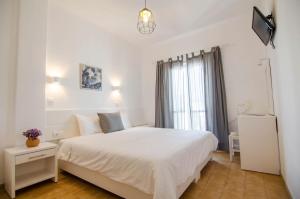 Avra Pension Ios Greece