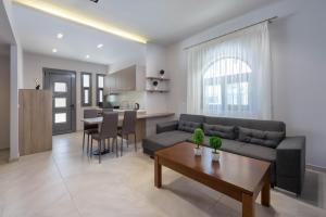 Lardos Luxury Apartments