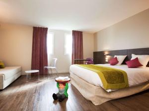 Hotels ibis Styles Compiegne : Suite Familiale Standard avec 1 Lit Double et 1 Canapé