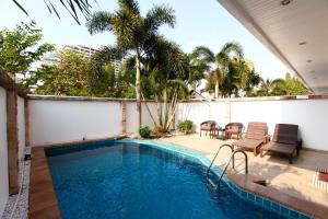 Hidden Palm Pool Villas