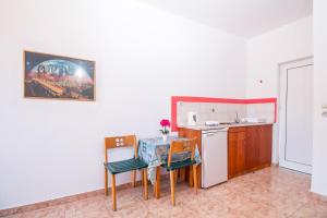 Standard Triple Studio room in Mosaic Gardens