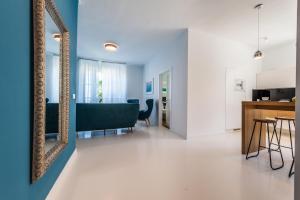 Aquamarine Sea View Apartment