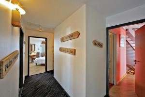 Hotels Logis Hotel La Chaize : photos des chambres