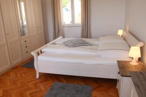Central House Nona