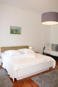 Central House Nona 
