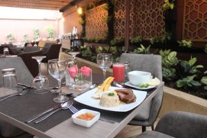 Hotel Lomas 10 Medellin by DICO
