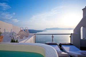 Asteras Villas hotel, 
Santorini, Greece.
The photo picture quality can be
variable. We apologize if the
quality is of an unacceptable
level.