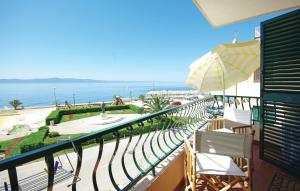 Seafront Studio Apartment+Balcony 