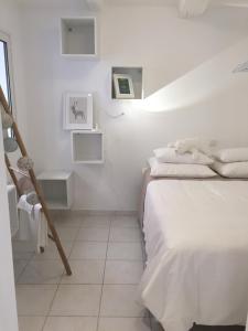 Appartements La Taniere de l'Ours Blanc Aubagne-Cassis-Aix en Provence : photos des chambres