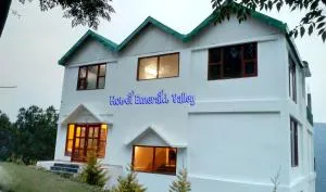 Hotel Emerald Valley - Rājgarh