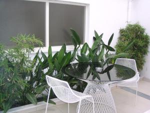 One-Bedroom Apartment (2 Adults)